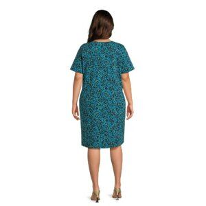 Terra & Sky Women’s Plus Size V-Neck Step Dress, SMALL DITSY FIELD/BLACK